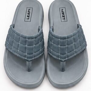 Grey quilted thong slippers for men - photo 2